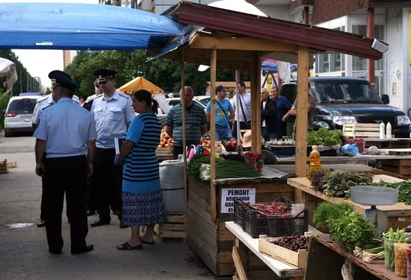 снос рынка на Тополиной1